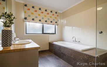 82 Downey Road, Dewhurst