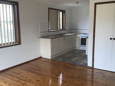 2 / 1 Gipps Crescent, Barrack Heights