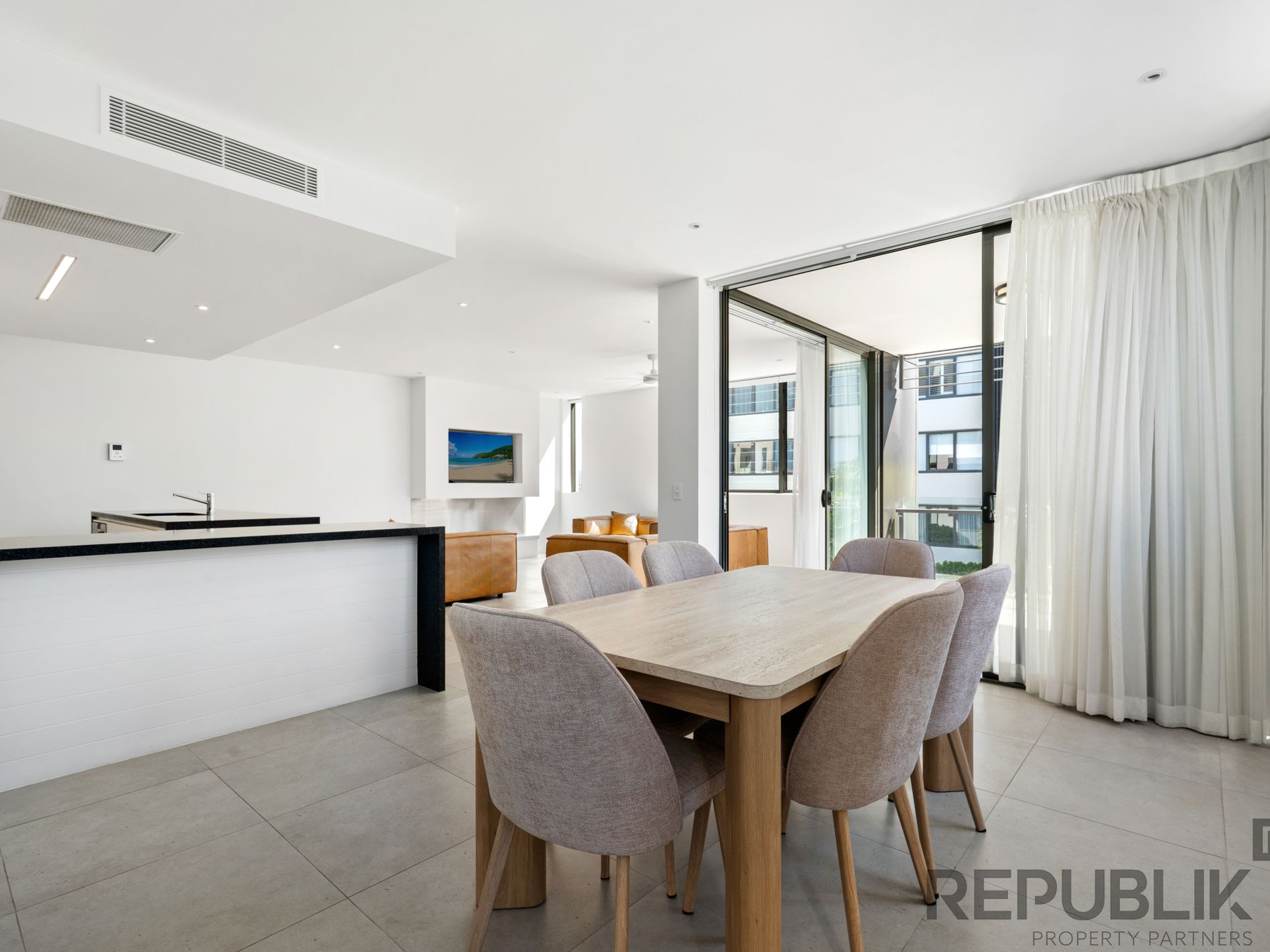 4301 / 2 SUNSET AVENUE, Paradise Point