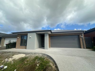 80 Riverstone Boulevard, Clyde North