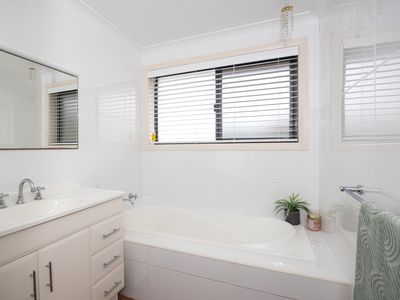 30 Royal Mantle Drive, Ulladulla