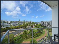 55 / 10 Grand Parade, Kawana Island