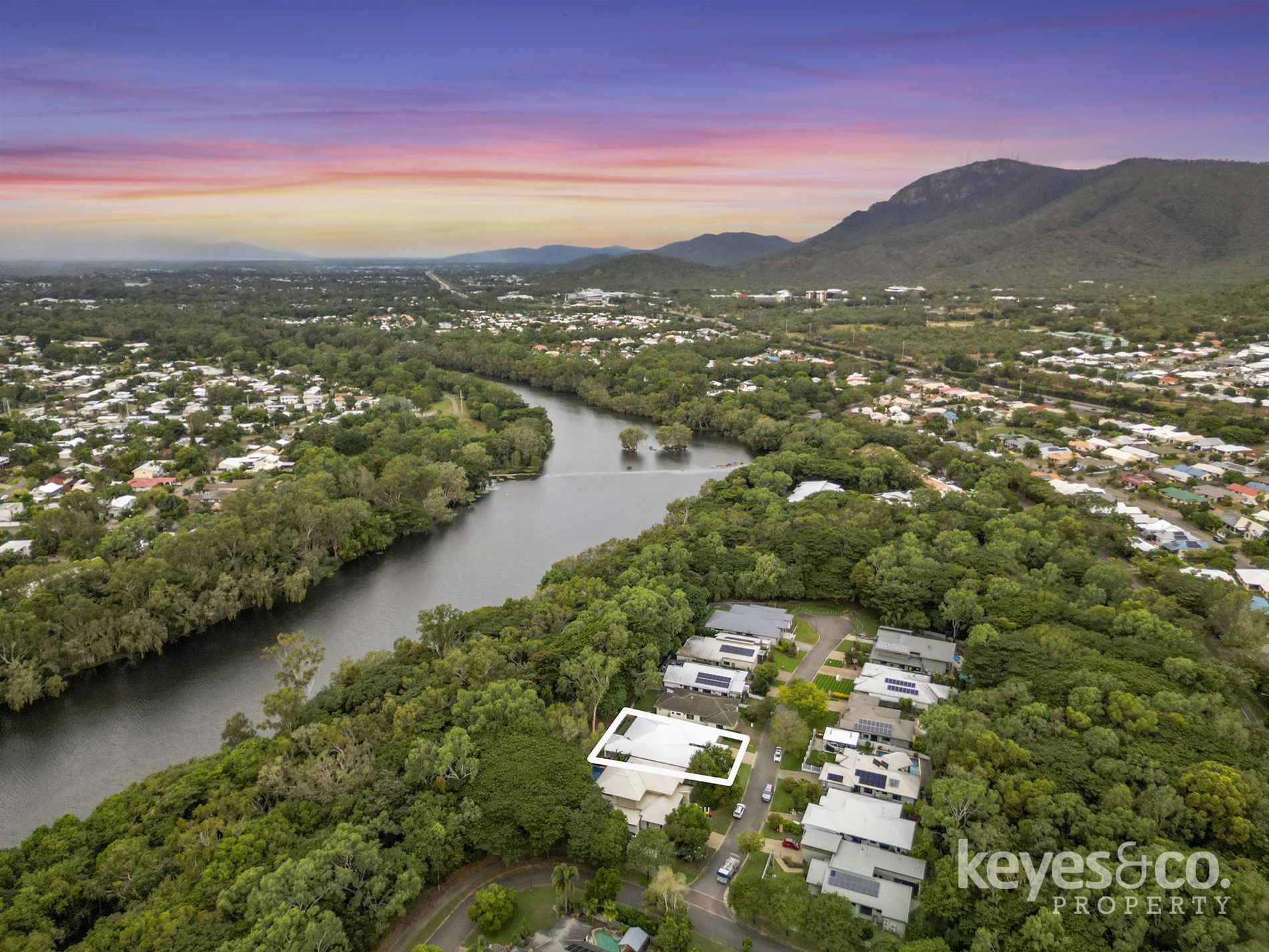 2 Haven Place, Douglas