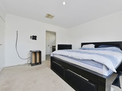 1 / 179 Leake Street, Belmont