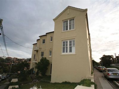 7 / 99 Hewlett Street, Bronte