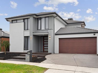 7 CROWE AVENUE, Cranbourne West