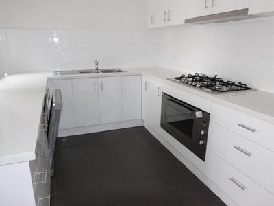 2 / 96 Calvert Street, Hamlyn Heights