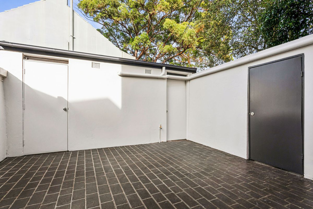 Flat / 1 Ebley Street, Bondi Junction