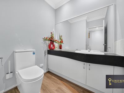 33 Lynbridge Crescent, Tarneit