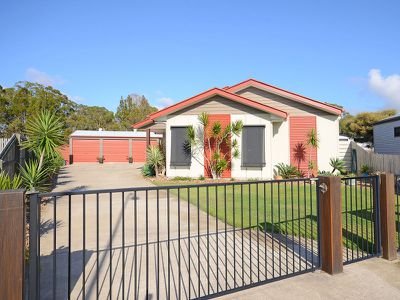 7 LAKES BOULEVARD, Burrum Heads