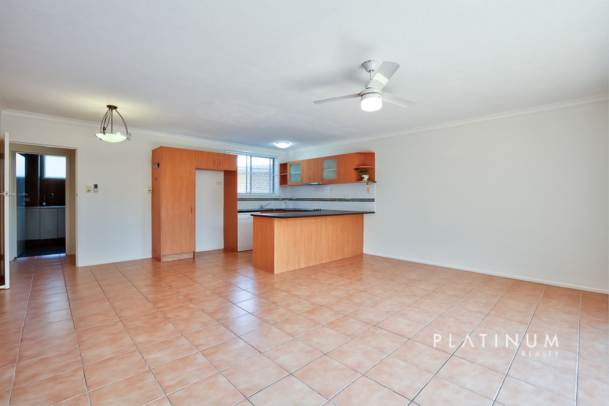 1 / 74 Tallebudgera Drive, Palm Beach