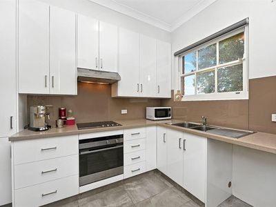 16 / 13A Queen Street, Arncliffe