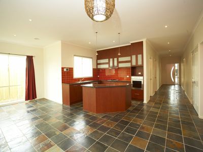 39 Bushlark Crescent, Truganina