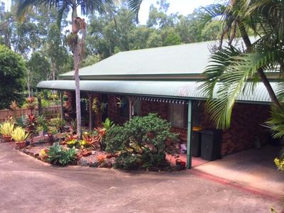 1 & 2 / 13 Eshelby Drive, Cannonvale