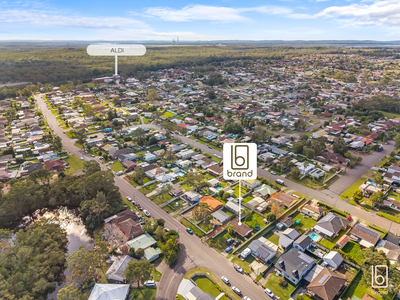27 McKellar Boulevard, Blue Haven