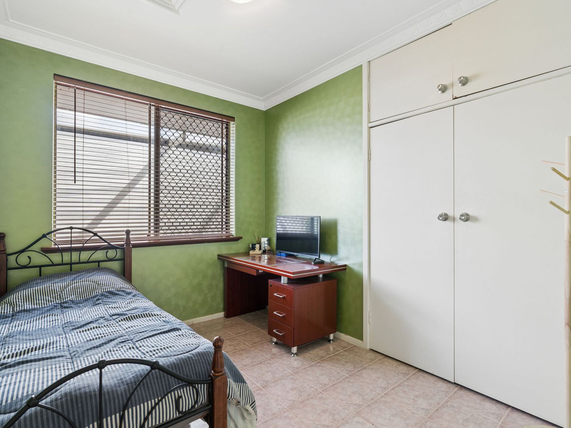 15 Glenbrook Road, Thornlie