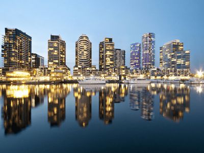 1310 / 231 Harbour Esplanade, Docklands