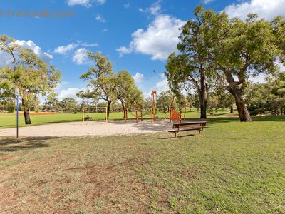 12 / 13 Milton Place, Orelia