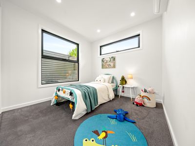 TH1 / 14 Langford Crescent, Donvale
