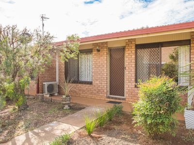 2 / 13 Bedford Avenue, Dubbo
