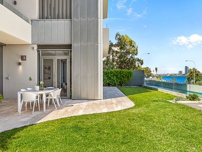 1 / 8 Mounts Bay Road, Crawley