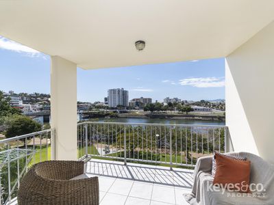 60 / 11-17 Stanley Street, Townsville City