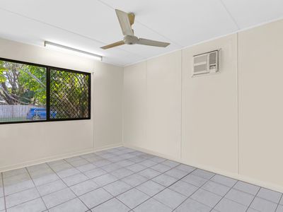 12 Walnut Close, Manoora