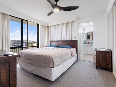 The Penthouse / 20 Endeavour Parade, Tweed Heads