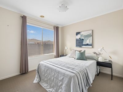 43 Billabong Crescent, Tarneit