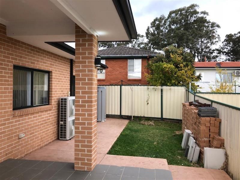 111A Hill Road, Lurnea