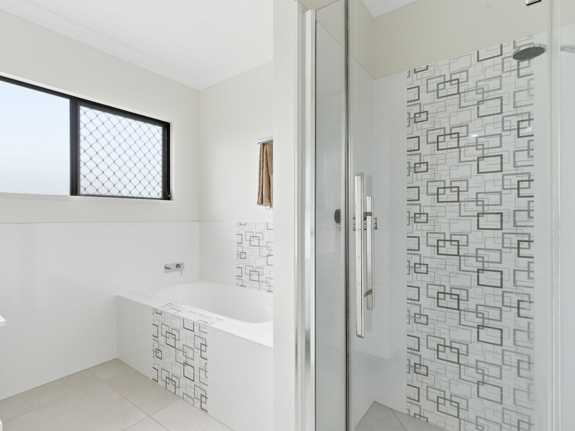 5 Lochern Elbow, Mount Peter