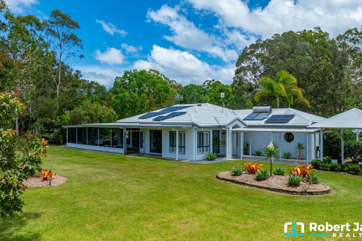 26 Amaroo Place, Cooroibah