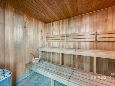 2205 / 2 Ephraim Island, Paradise Point
