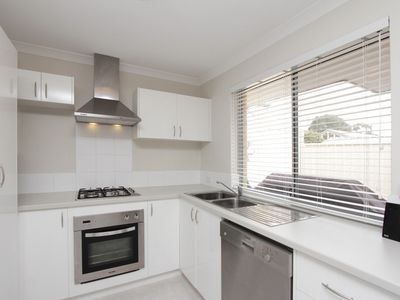 66B Ravenswood Dr, Nollamara
