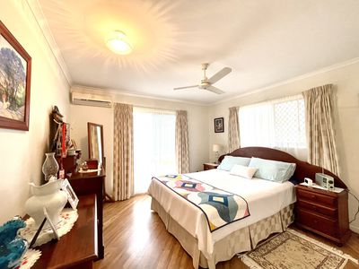 9 Lakeside Court, Torquay