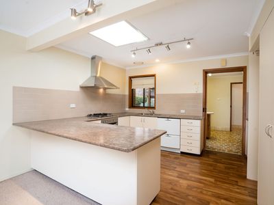 1 / 32 HUON CREEK ROAD, Wodonga