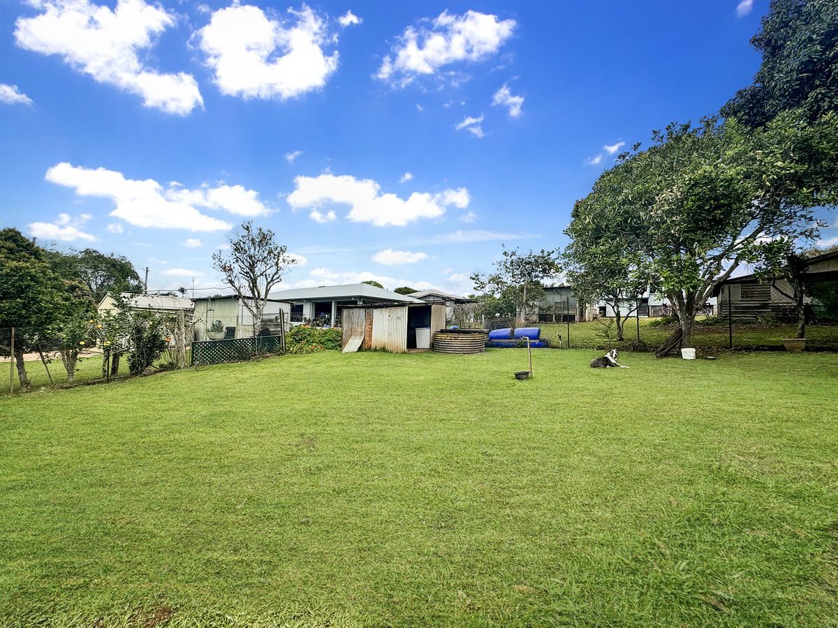 14 Roseblade Street, Yungaburra