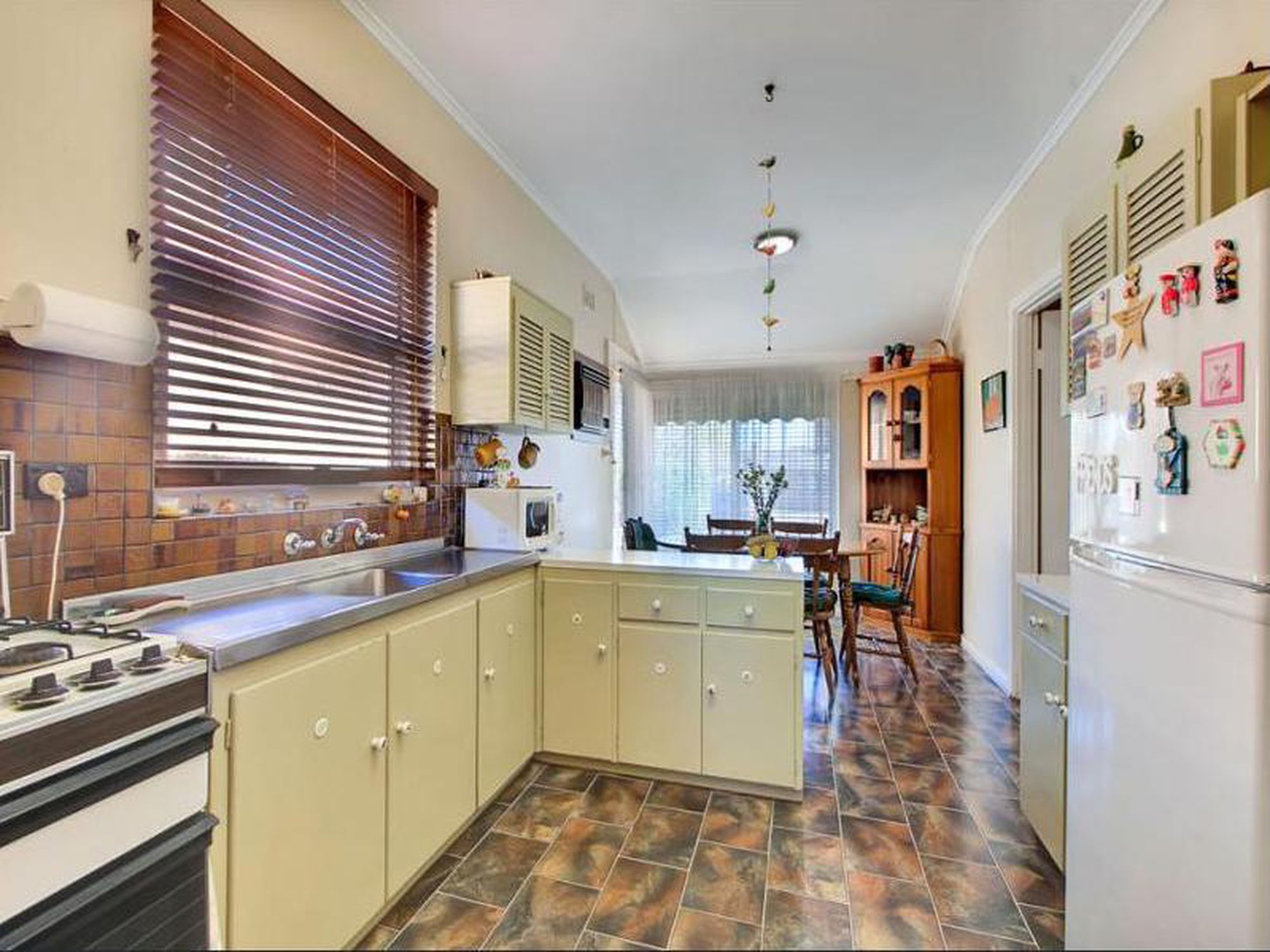 62 Bradley Grove, Mitchell Park