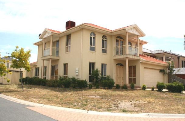 24 Kinloch Grove, Greenvale