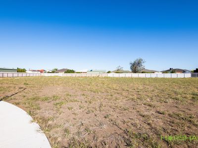 12 Lyons Court, Horsham