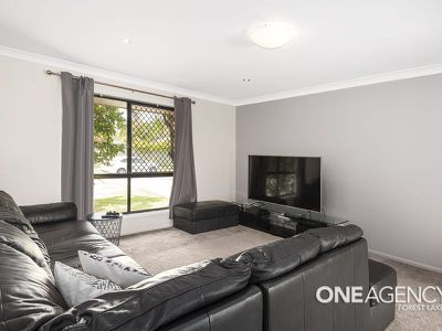 1 Merganser Pl, Forest Lake