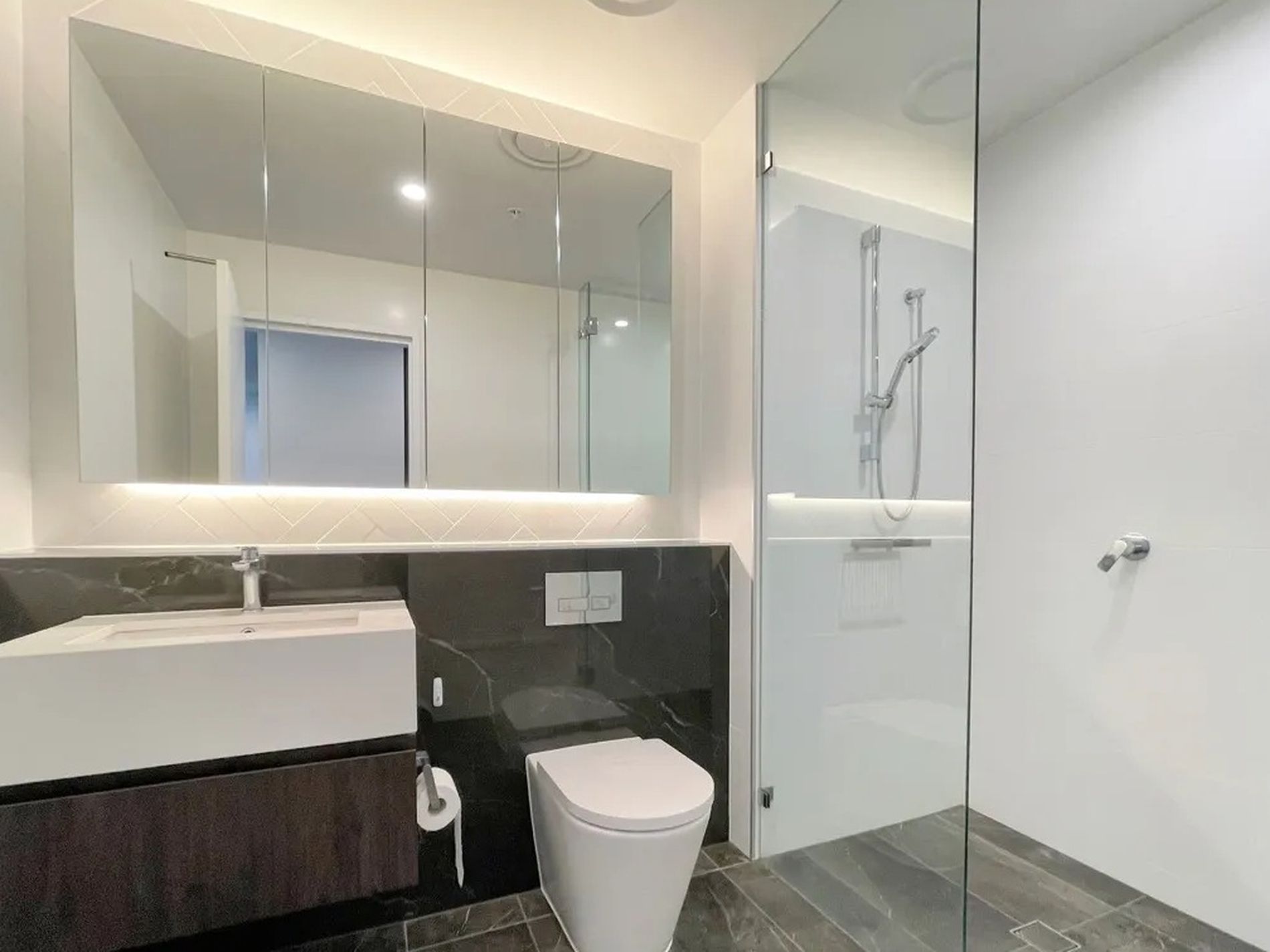 2206 / 500 Pacific Highway, St Leonards