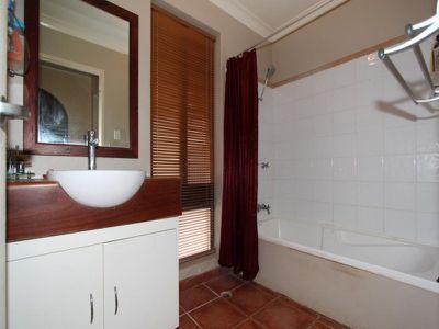 4 St John Grove, Kalgoorlie