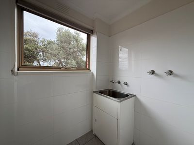 2 / 102 Synnot Street, Werribee