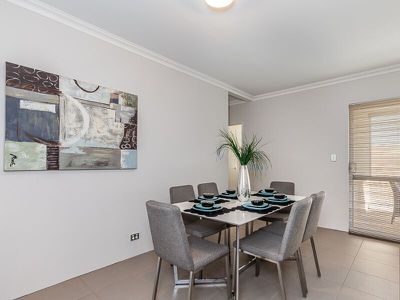 8/12 Willespie Drive, Pearsall