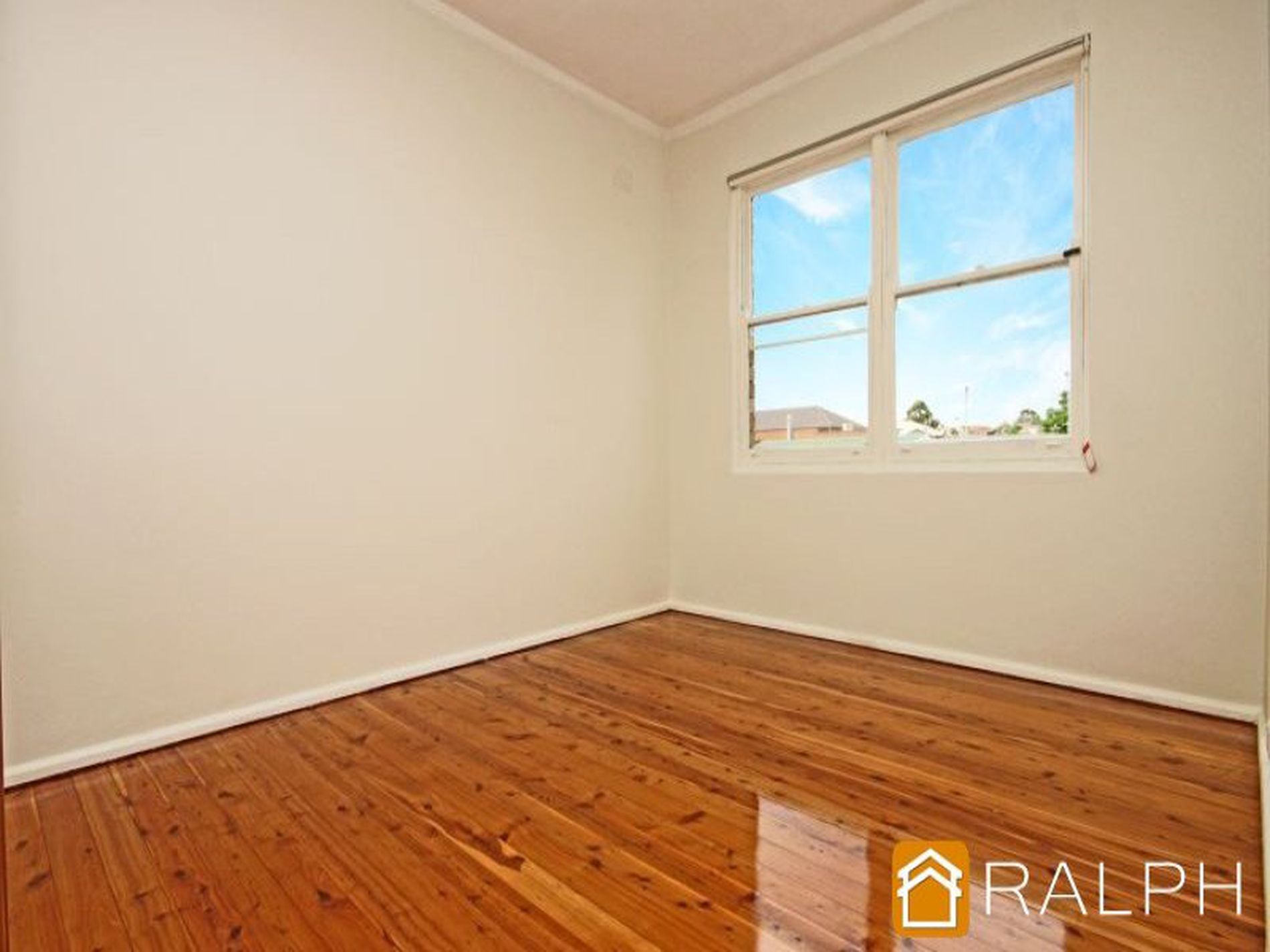 4 / 16 Street Clair Street, Belmore