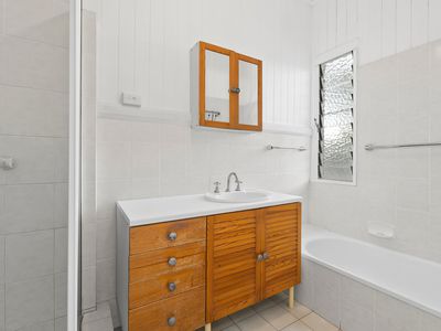 111 Waverley Road, Taringa