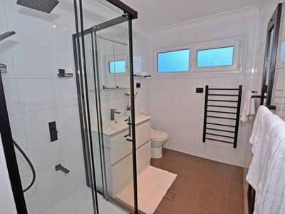 2 FOUNTAINDALE ROAD, Robertson
