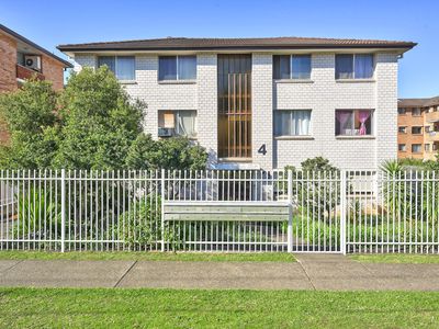 9 / 4 Forbes Street, Warwick Farm