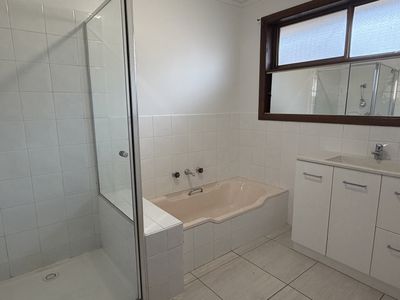 120 Heyers Road, Grovedale